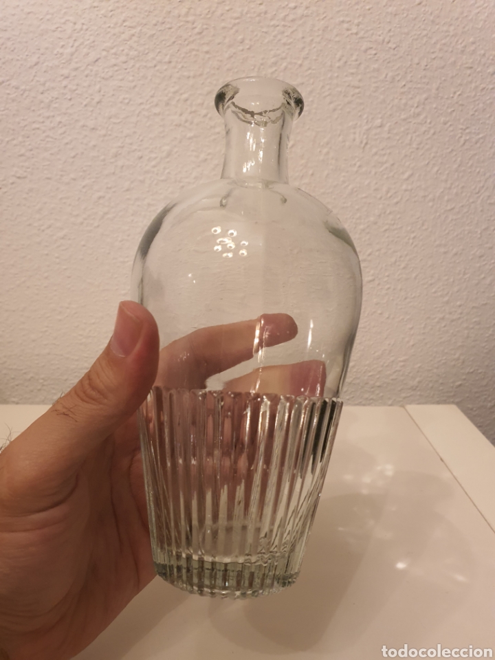 Antig&uuml;edades: botella florero de cristal - Foto 3