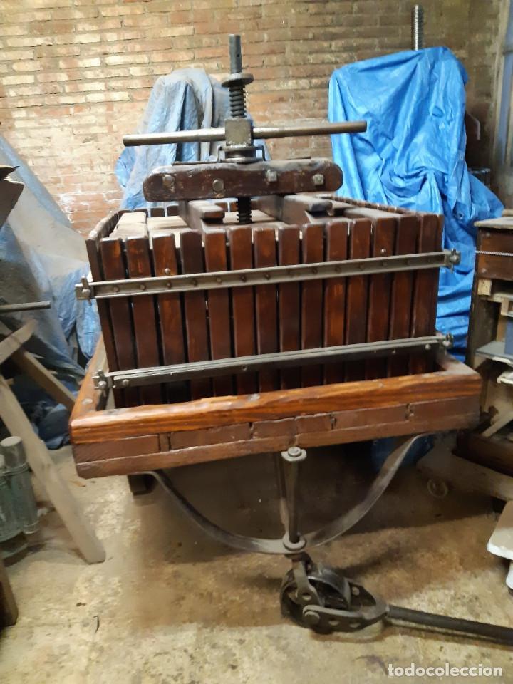 Antig&uuml;edades: Prensa de uva antigua - Foto 1