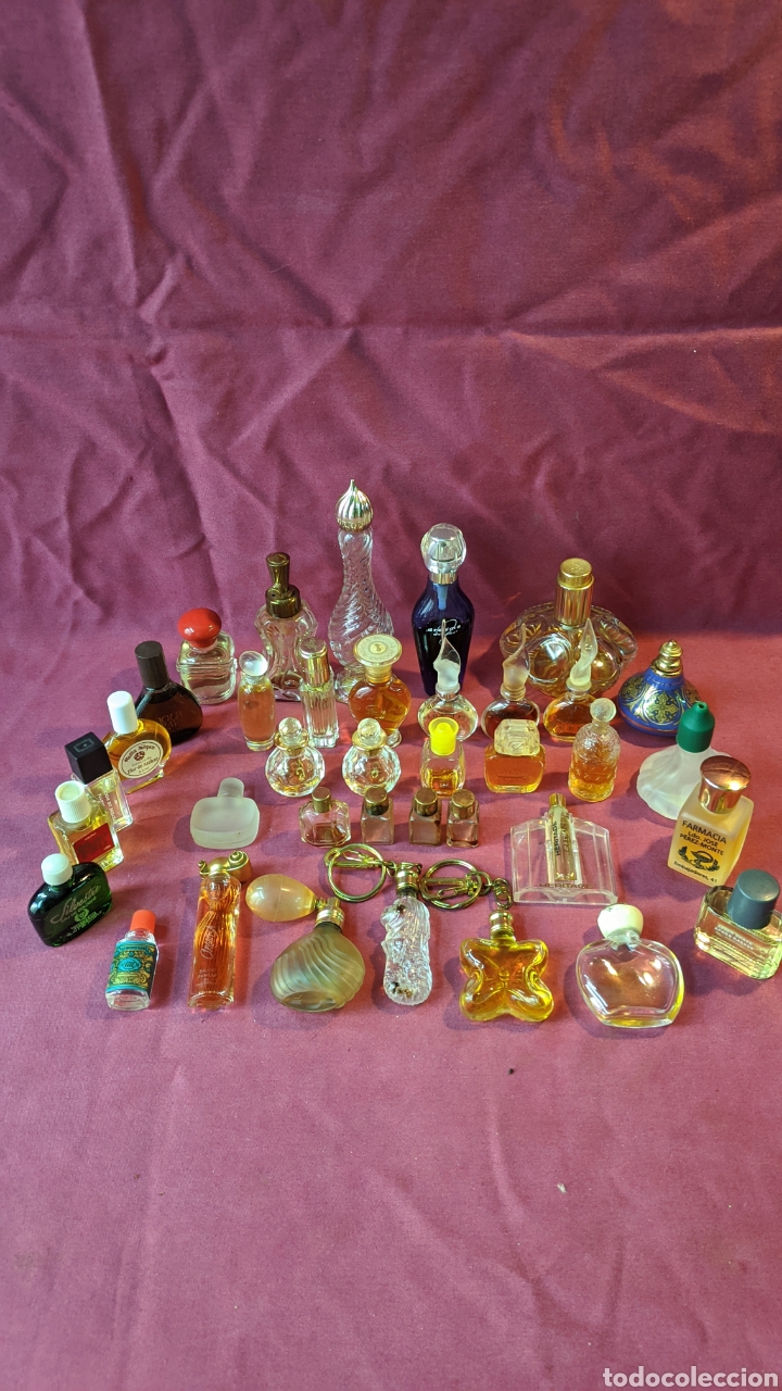 Antiquit&eacute;s: Lote de 32 frascos de perfumes