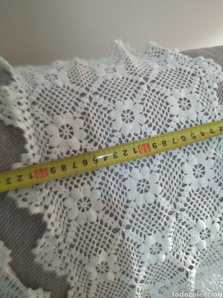 Antig&uuml;edades: 2 manteles de crochet - Foto 3