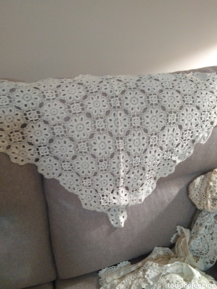 Antig&uuml;edades: Dos manteles triangular crochet - Foto 2