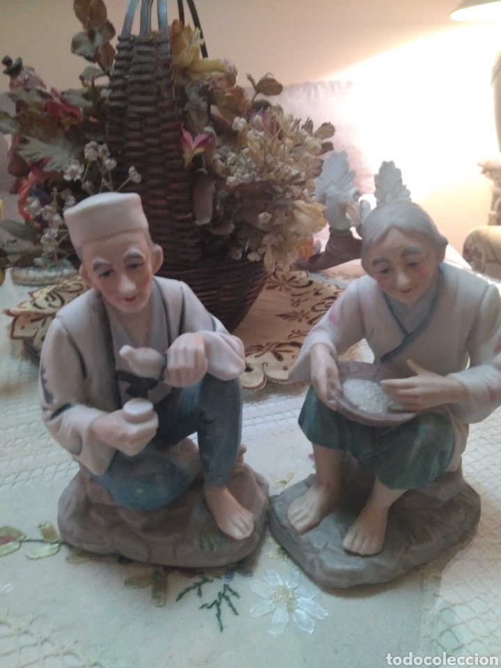 Antig&uuml;edades: Pareja de figuras - Foto 1