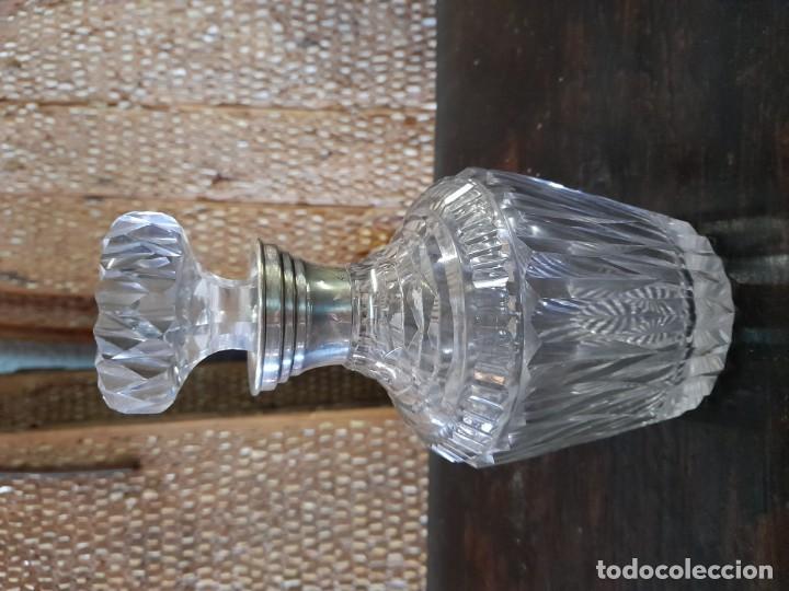 Antig&uuml;edades: Botella cristal tallado - Foto 1