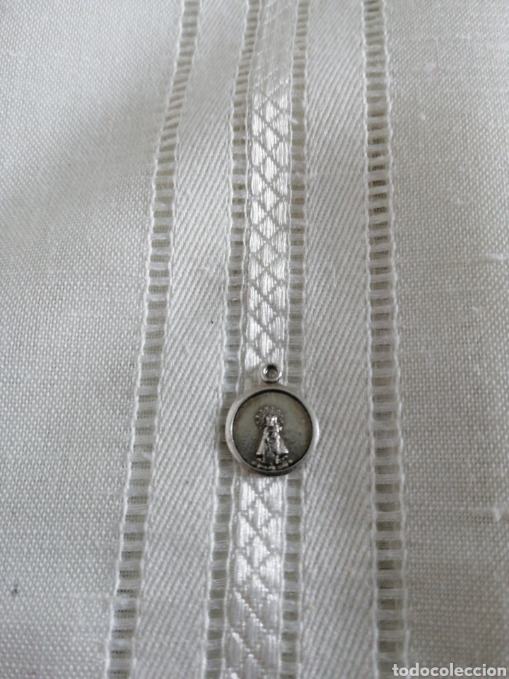 Antig&uuml;edades: Medalla Virgen de plata - Foto 1