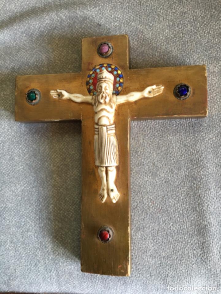 Antig&uuml;edades: Crucifijo con Cristo de marfil - Foto 1