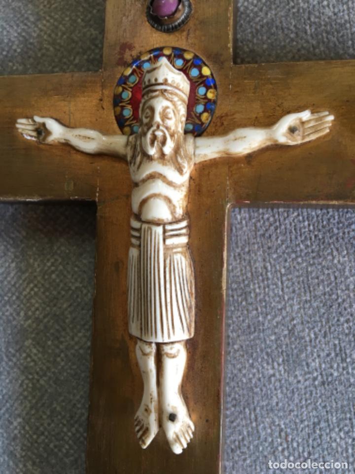 Antig&uuml;edades: Crucifijo con Cristo de marfil - Foto 2