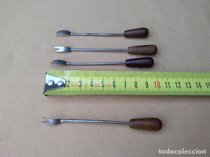 Antig&uuml;edades: 4 Pinchos para picadas. - Foto 2
