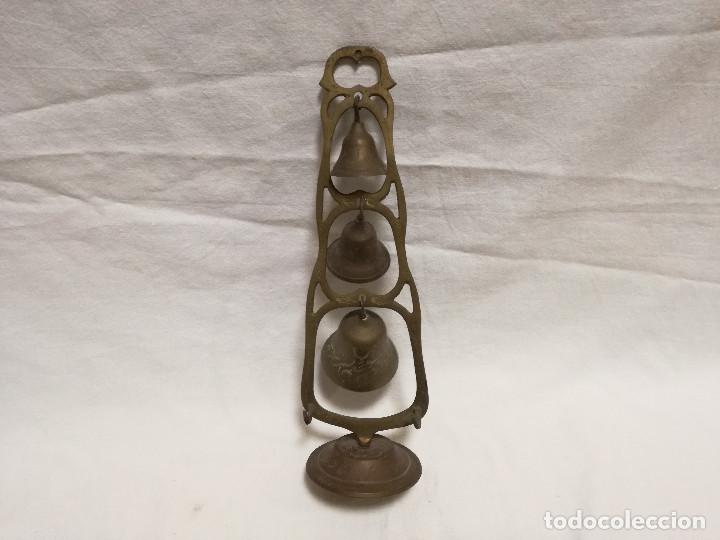 Antig&uuml;edades: CONJUNTO DE CAMPANAS DECORATIVAS DE BRONCE / LATON - Foto 1