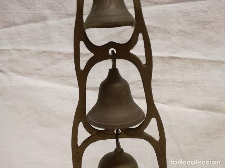 Antig&uuml;edades: CONJUNTO DE CAMPANAS DECORATIVAS DE BRONCE / LATON - Foto 6