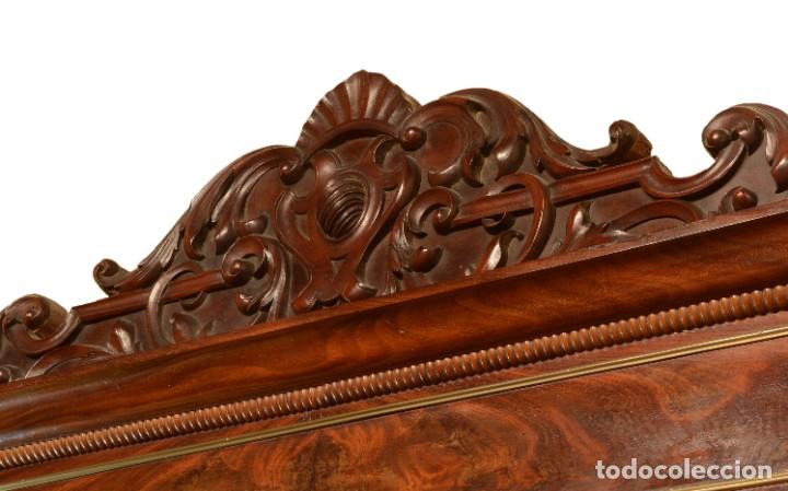 Antig&uuml;edades: Vitrina. Madera de caoba. Siglo XIX. - Foto 3
