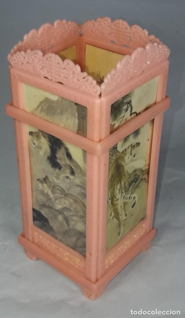 Antig&uuml;edades: PEQUE&Ntilde;O BIOMBO DECORATIVO CHINO CON IMAGENES DE ANIMALES
