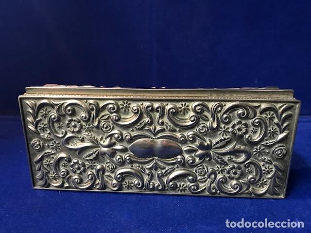 Antig&uuml;edades: JOYERO BRONCE CON BA&Ntilde;O DE PLATA - Foto 2