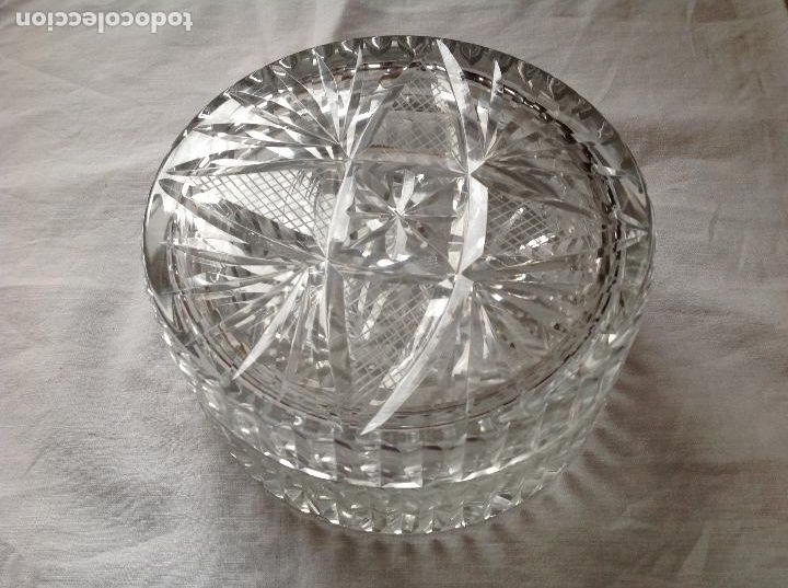 Antig&uuml;edades: Caja circular de cristal tallado - Foto 1