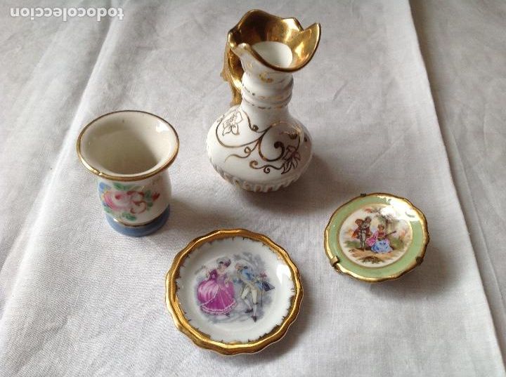 Antig&uuml;edades: Lote de miniaturas en porcelana