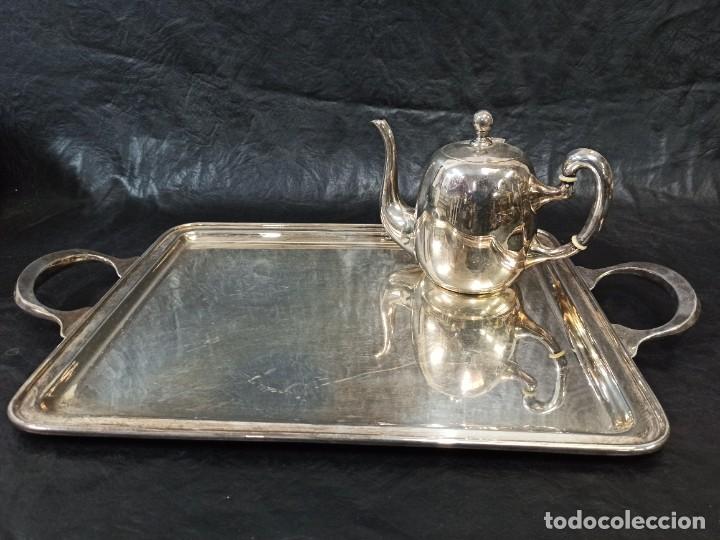 Antig&uuml;edades: Bandeja de servicio y tetera de alpaca. C3 - Foto 2