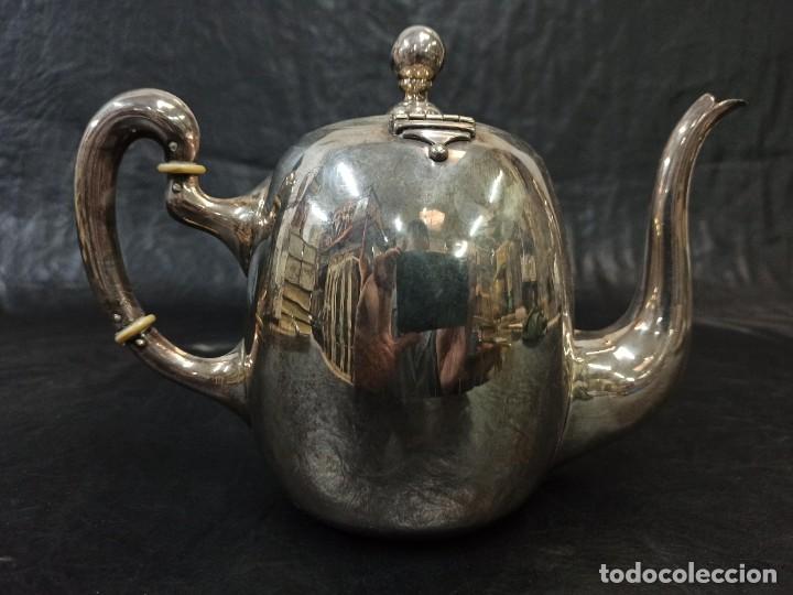 Antig&uuml;edades: Bandeja de servicio y tetera de alpaca. C3 - Foto 6