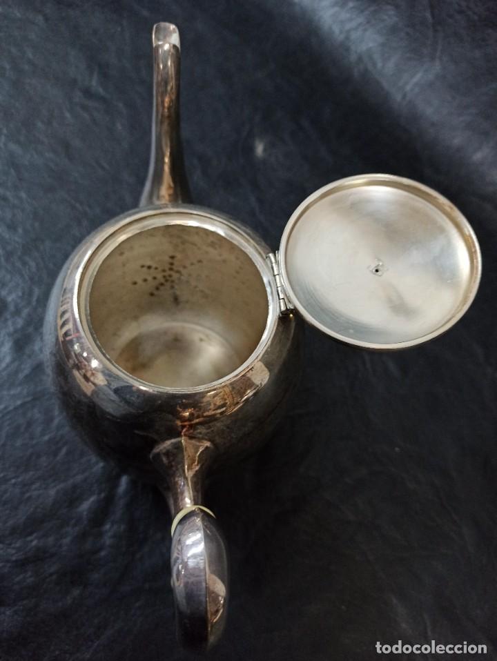 Antig&uuml;edades: Bandeja de servicio y tetera de alpaca. C3 - Foto 8