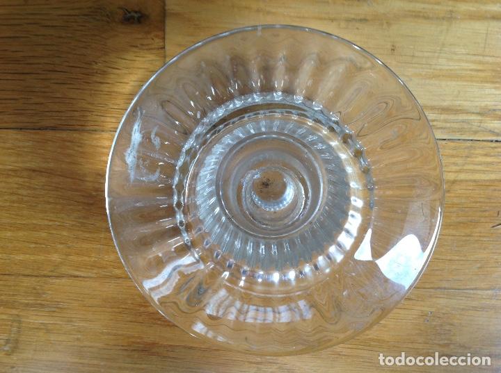 Antig&uuml;edades: Soporte para vela de cristal - Foto 2