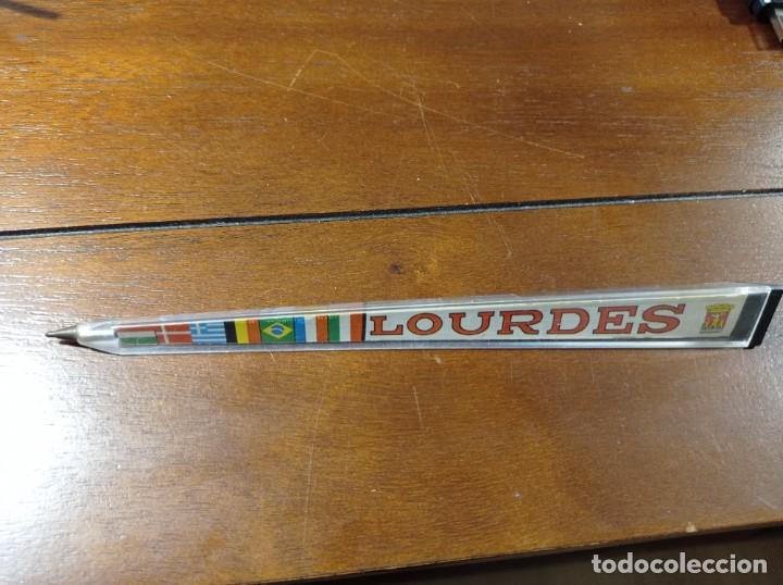 Antiguidades: ANTIGUO BOLIGRAFO RECUERDO DE LOURDES CON MONTONES DE FOTOS