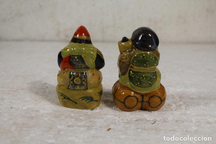 Antig&uuml;edades: figuras orientales netsuke de resina - Foto 3