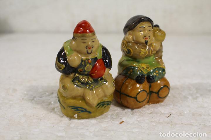 Antig&uuml;edades: figuras orientales netsuke de resina - Foto 1