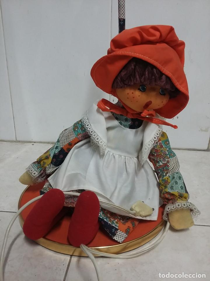 Antig&uuml;edades: mu&ntilde;eca con l&aacute;mpara l&aacute;mpara con mu&ntilde;eca funciona - Foto 2