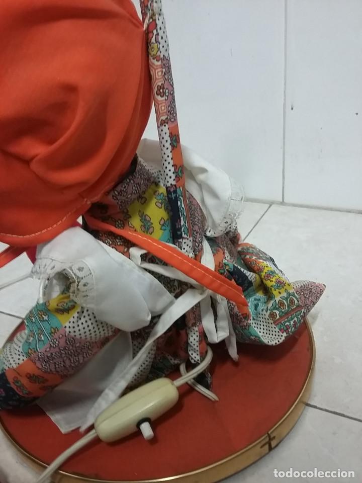 Antig&uuml;edades: mu&ntilde;eca con l&aacute;mpara l&aacute;mpara con mu&ntilde;eca funciona - Foto 4
