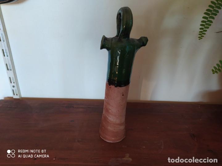 Antig&uuml;edades: botijo terracota con esmaltado forma tipo botella - Foto 2