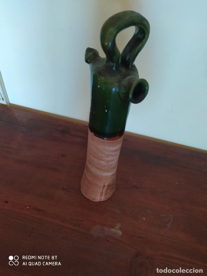 Antig&uuml;edades: botijo terracota con esmaltado forma tipo botella - Foto 1
