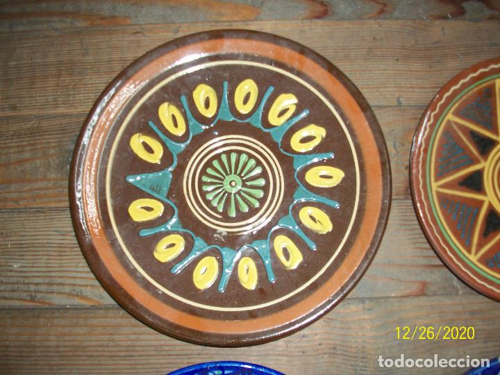 Antig&uuml;edades: LOTE DE 4 PLATOS DE CERAMICA - Foto 2