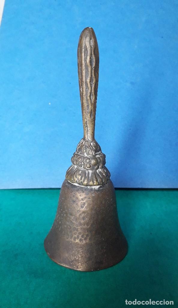 Antig&uuml;edades: ANTIGUA CAMPANITA DE BRONCE - Foto 1