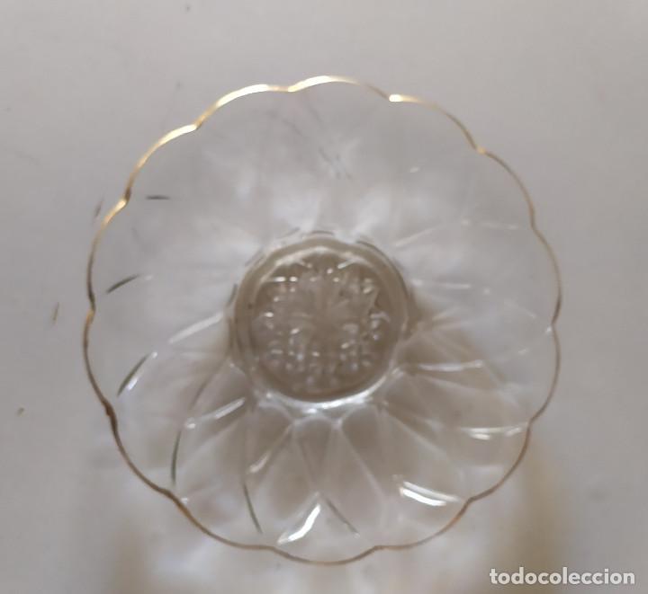 Antig&uuml;edades: PLATO DE CRISTAL PRENSADO. - Foto 1
