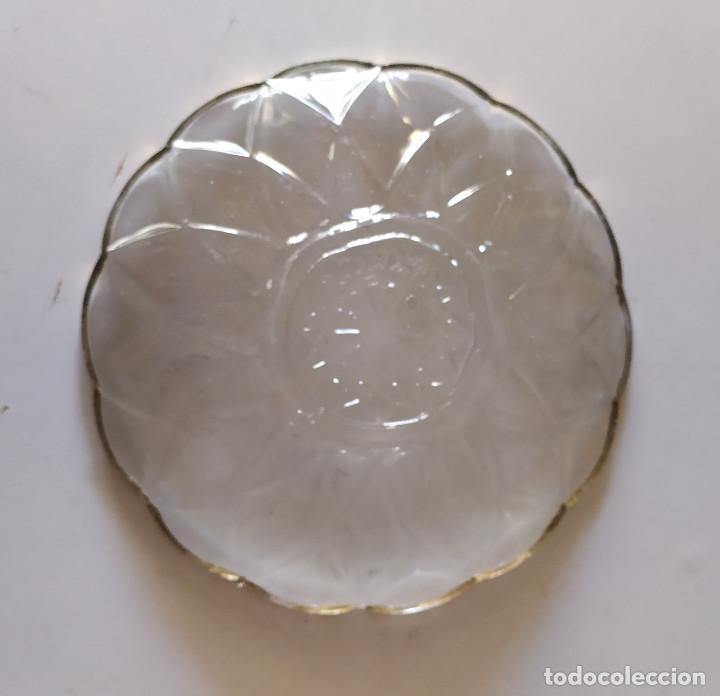 Antig&uuml;edades: PLATO DE CRISTAL PRENSADO. - Foto 4