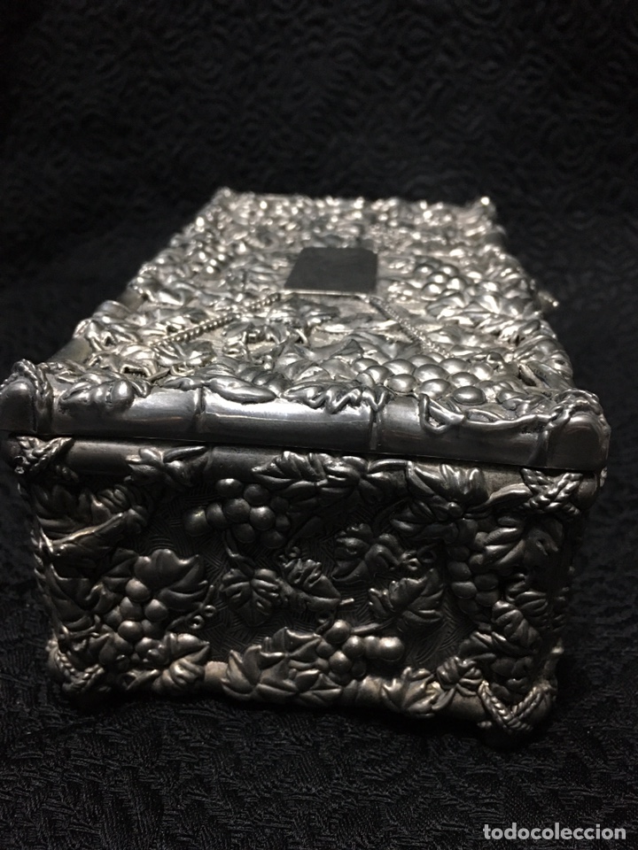 Antig&uuml;edades: Caja metal - Foto 2