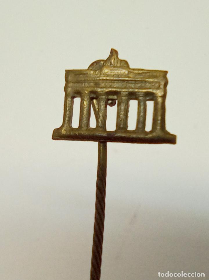 Antig&uuml;edades: Antiguo alfiler en miniatura - Foto 1