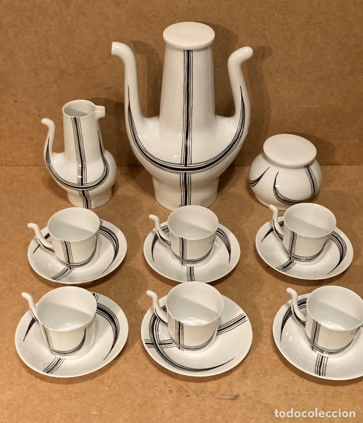 Antig&uuml;edades: Juego de porcelana de Castro - Foto 2