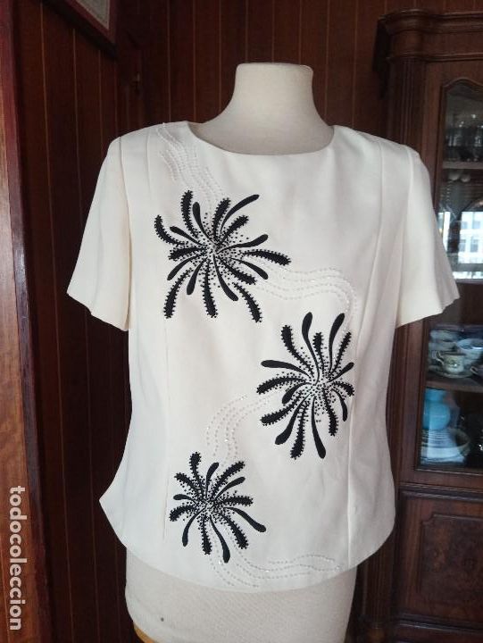 Antig&uuml;edades: BONITO CUERPO O TOP. - Foto 1