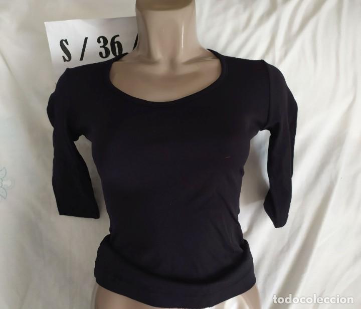 Antig&uuml;edades: Camiseta negra de interior larga basica - Foto 1