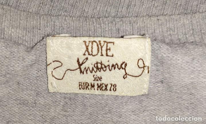 Antig&uuml;edades: JERSEY GRIS CUELLO EN V DE XDYE SIZE M - Foto 2