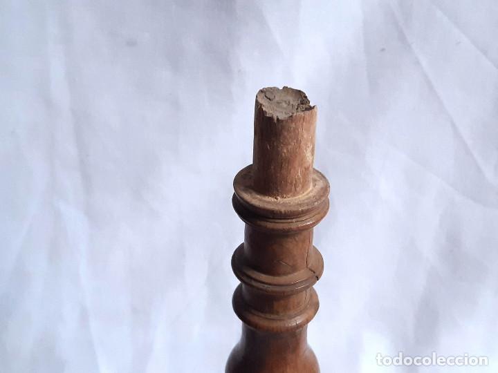 Antig&uuml;edades: Candelabro en madera y bronce. Siglo XVII. - Foto 7