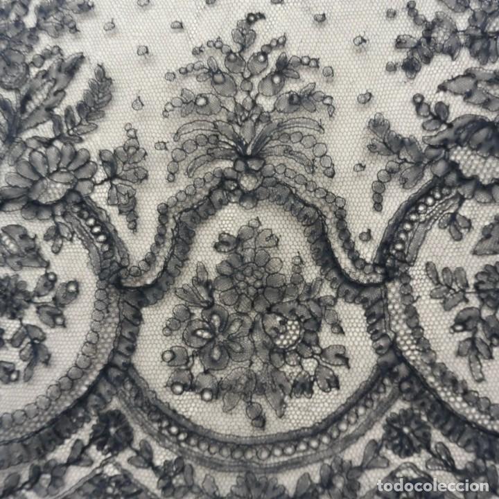 Antig&uuml;edades: ANTIGUO ENCAJE DE CHANTILLY S. XIX - Foto 7