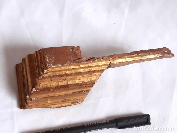 Antig&uuml;edades: Trozo de retablo en madera dorada. - Foto 4