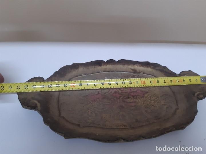 Antig&uuml;edades: bandeja de madera antigua - Foto 4