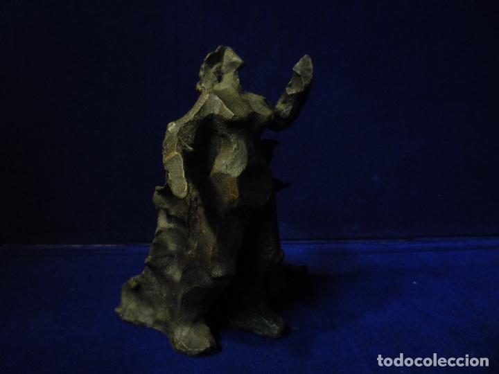 Antig&uuml;edades: FIGURA BRONCE MUJER LIBERTAD - Foto 2