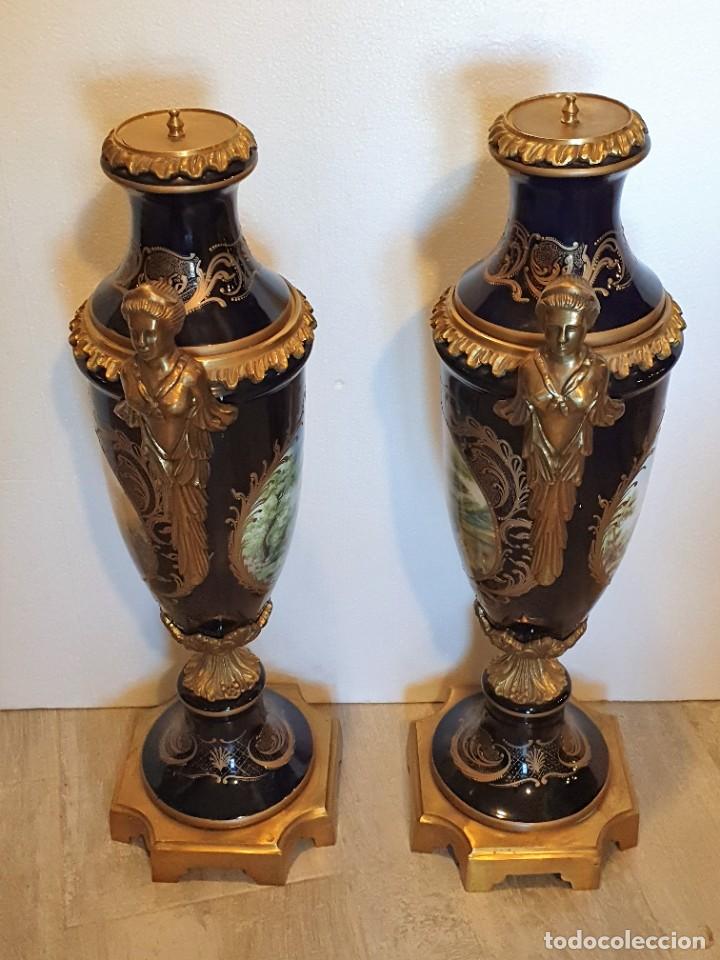 Antig&uuml;edades: -GRAN PAREJA DE JARRONES DE PORCELANA - Foto 3