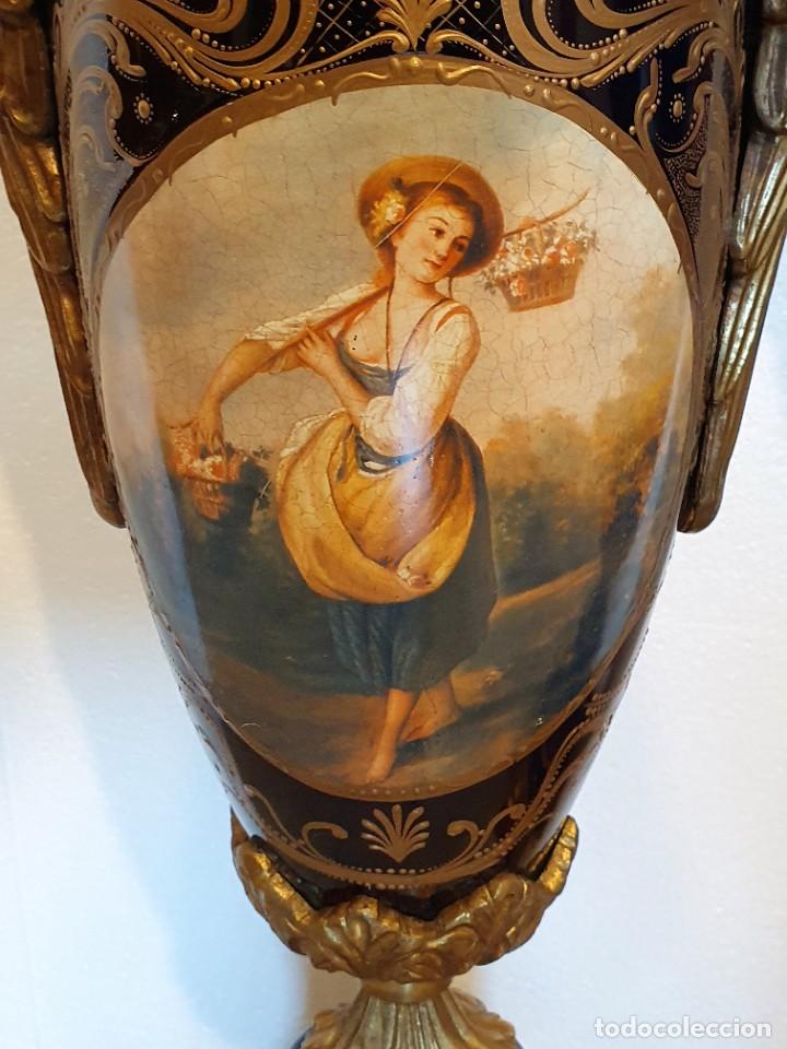 Antig&uuml;edades: -GRAN PAREJA DE JARRONES DE PORCELANA - Foto 6
