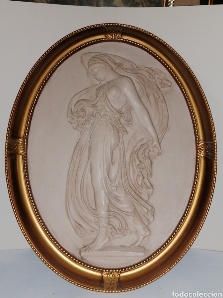 Antig&uuml;edades: Roset&oacute;n en relieve - Foto 1