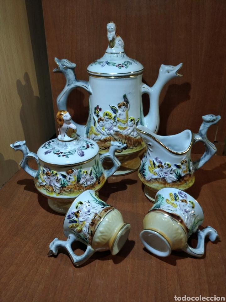 Antig&uuml;edades: Tetera, lechera y azucarero y dos tazas. - Foto 1