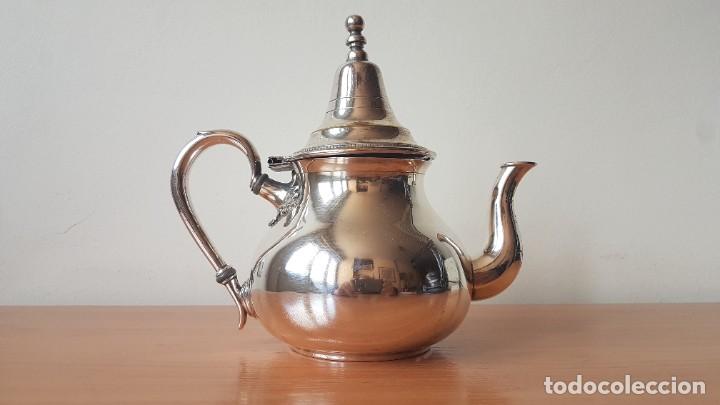Antig&uuml;edades: TETERA PLATEADA - Foto 1