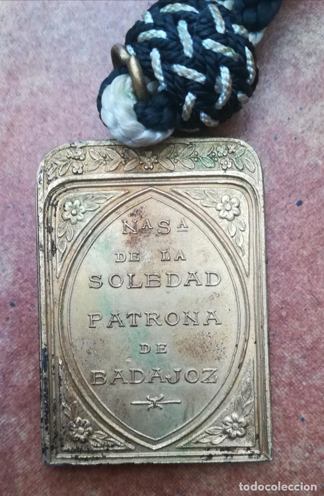 Antigüedades: MEDALLA VIRGEN DE LA SOLEDAD, PATRONA DE BADAJOZ - Foto 3 - 232777730